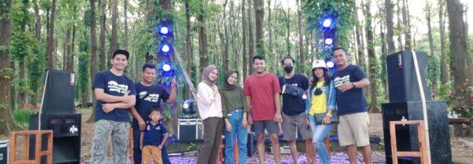Kopdar Ngegrill di Hutan Pinus Sooko Asyik banget